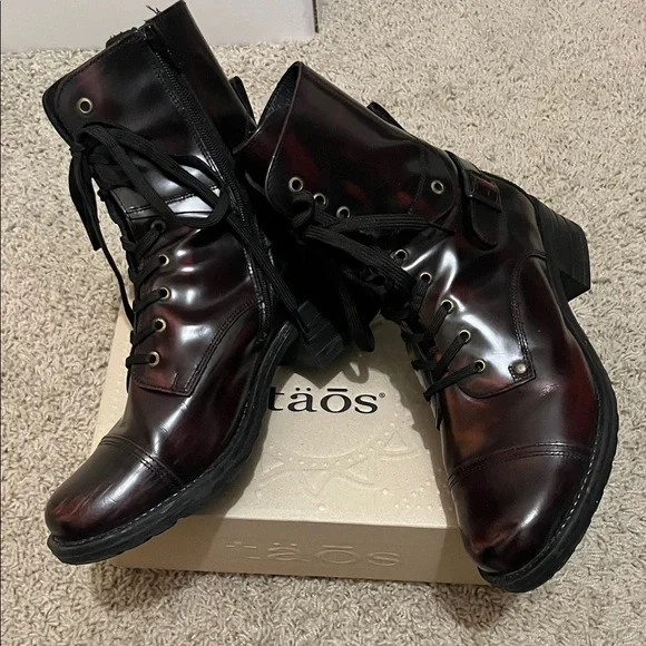 Taos Footwear Women’s Crave-Dark Brown Leather Boots w/side zip - Picture 1 of 6